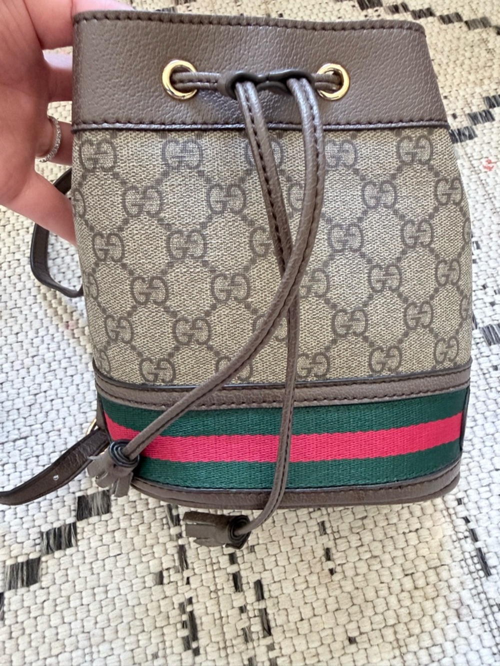 Reposhed - Gucci Ophidia GG Monogram Mini Bucket Bag - Picture 2 of 10